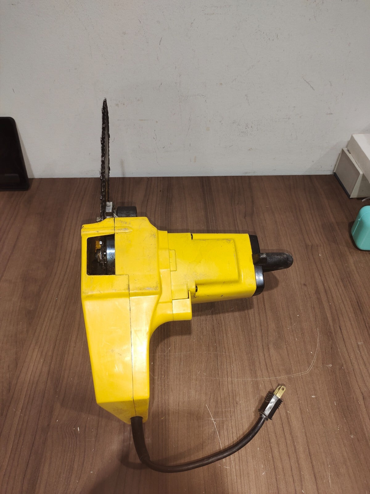 McCulloch 10'' Electric Chain Saw - 5780-04 120V - 50/60Hz