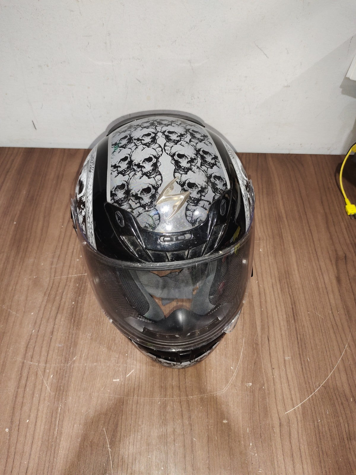 Scorpion Skull Bucket Exo 400 Motorcycle Helmet