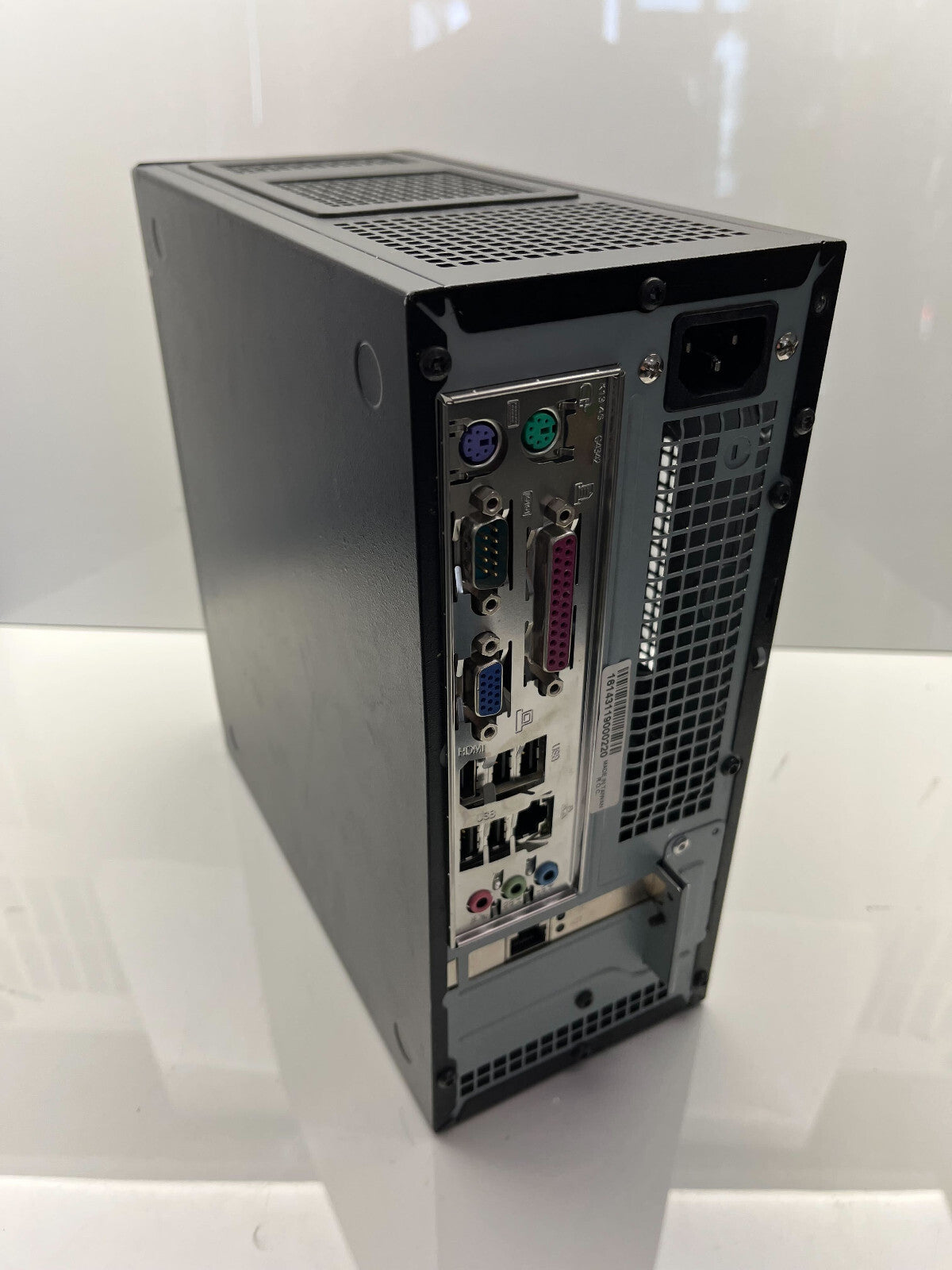 GOOD CONDITION Securus Data RS-4000 AMD E-350D 1.60GHz 8GB RAM 2 x 4TB HDD No OS