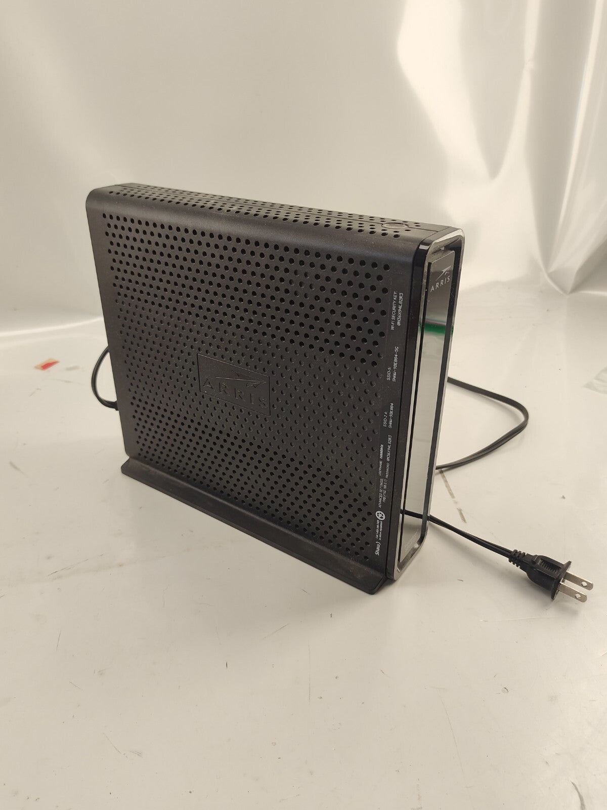 ARRIS Touchstone SBG6782-AC Cable Modem Wi-Fi Router
