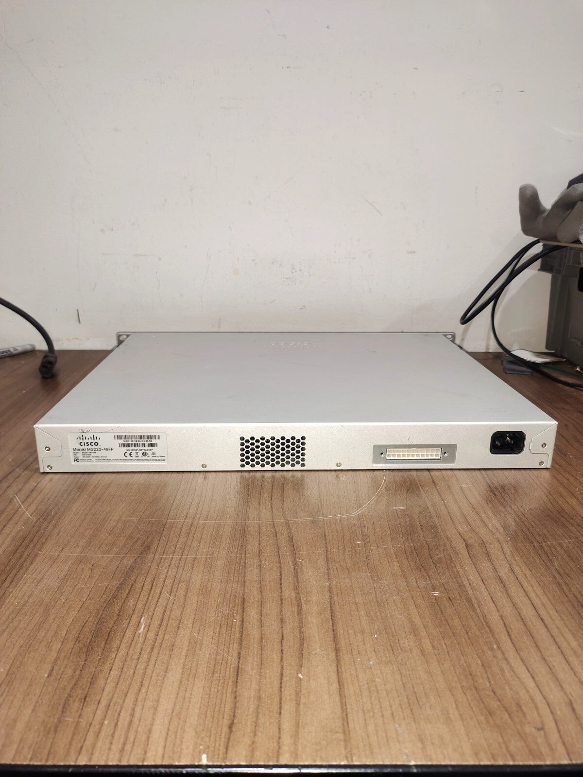 Cisco Meraki MS220-48FP-HW 48x 1GB PoE+ RJ-45 4x 1GB SFP - Switch