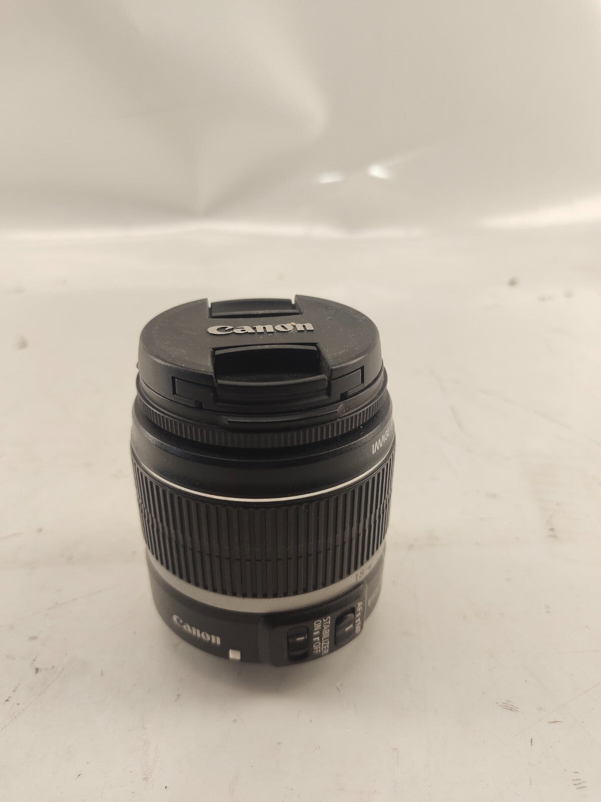 Canon EF-S 18-55mm 1:3.5-5.6 IS Lens With Cover
