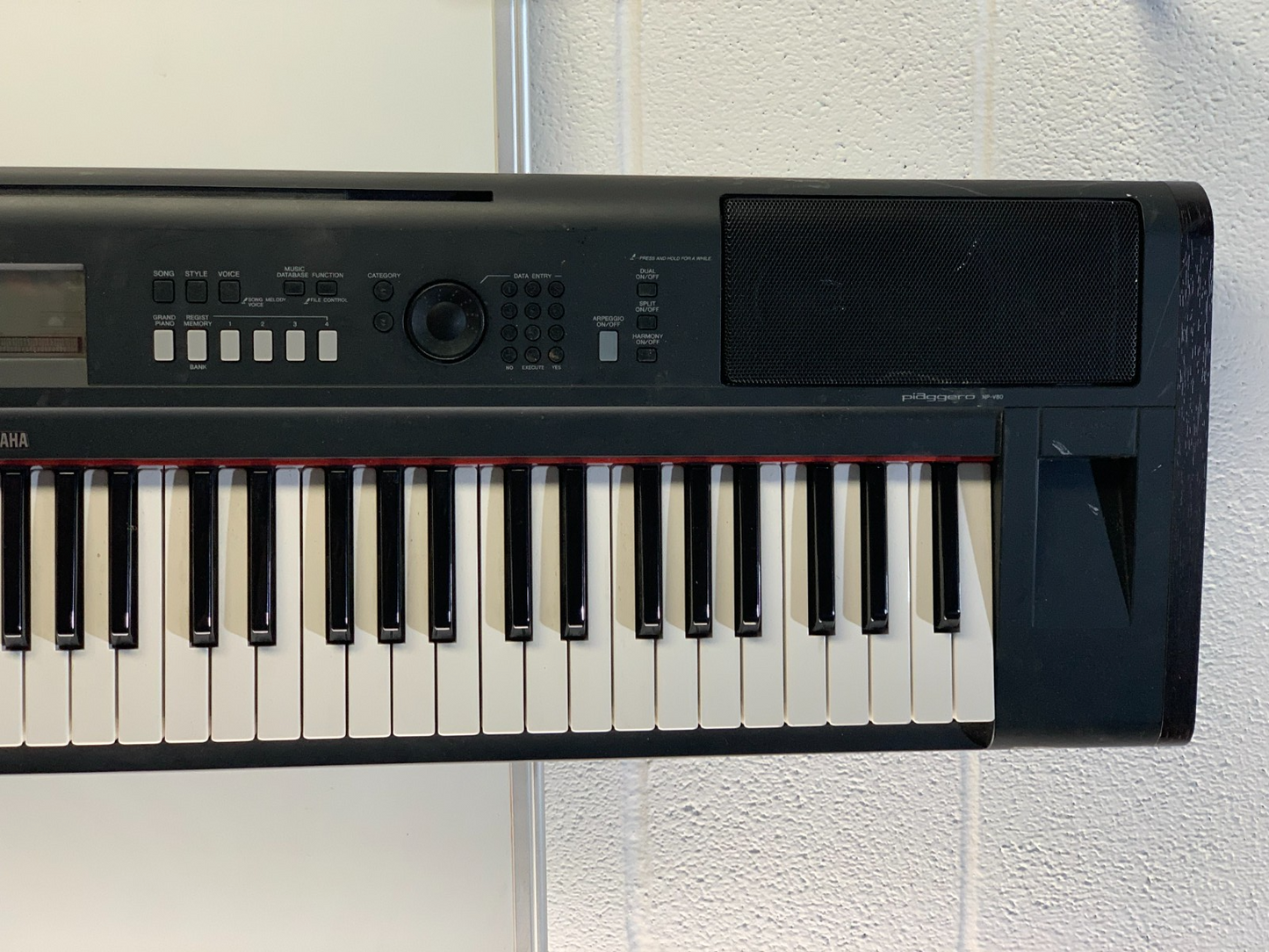 Yamaha NP-V80 76 Key Piaggero Digital Piano