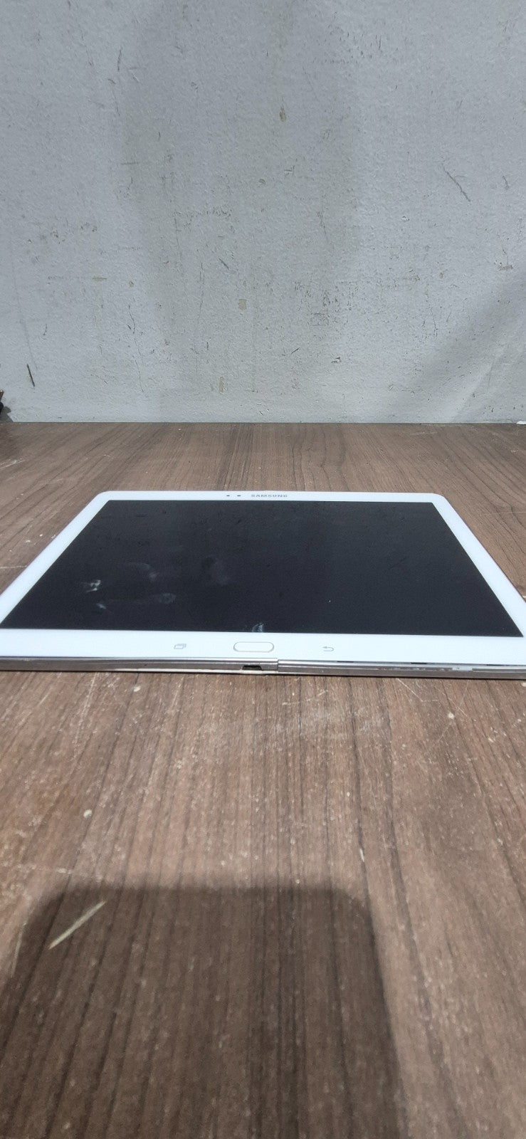 Samsung Galaxy Tab Pro 10.1" 16GB Black SM-T520 Tablet - For Parts