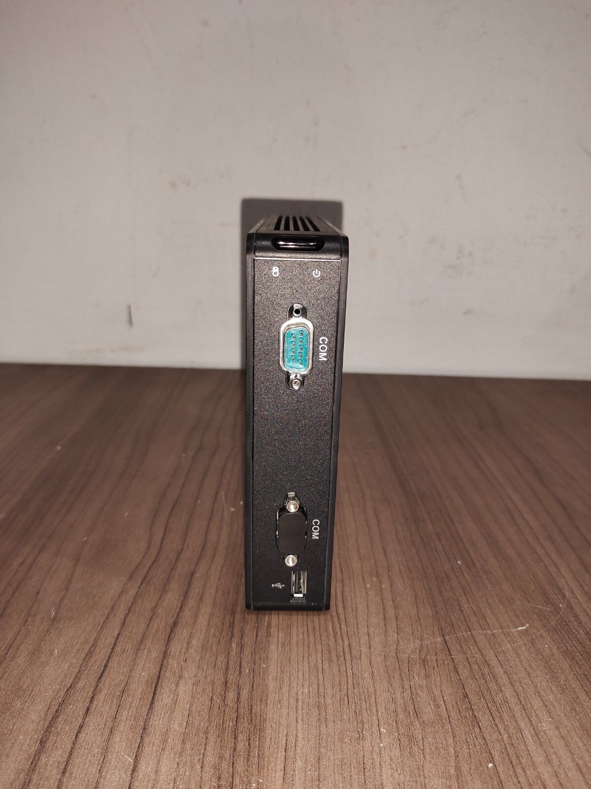 Shuttle XS36V4 mini-PC for Digital Signage, Kiosk, POS Unit - 1