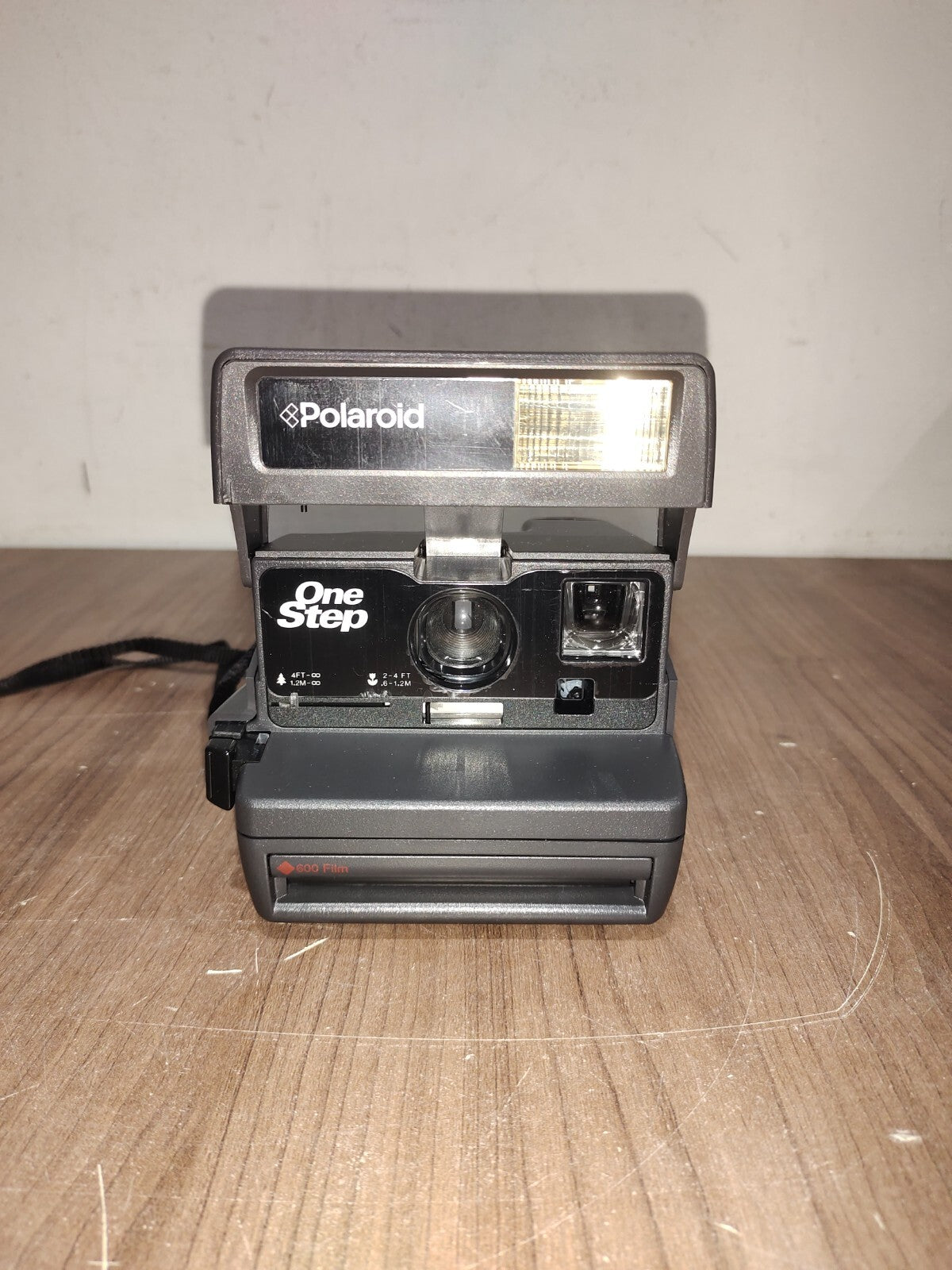 Polaroid One Step Close Up 600 Film Instant Camera w/ Strap