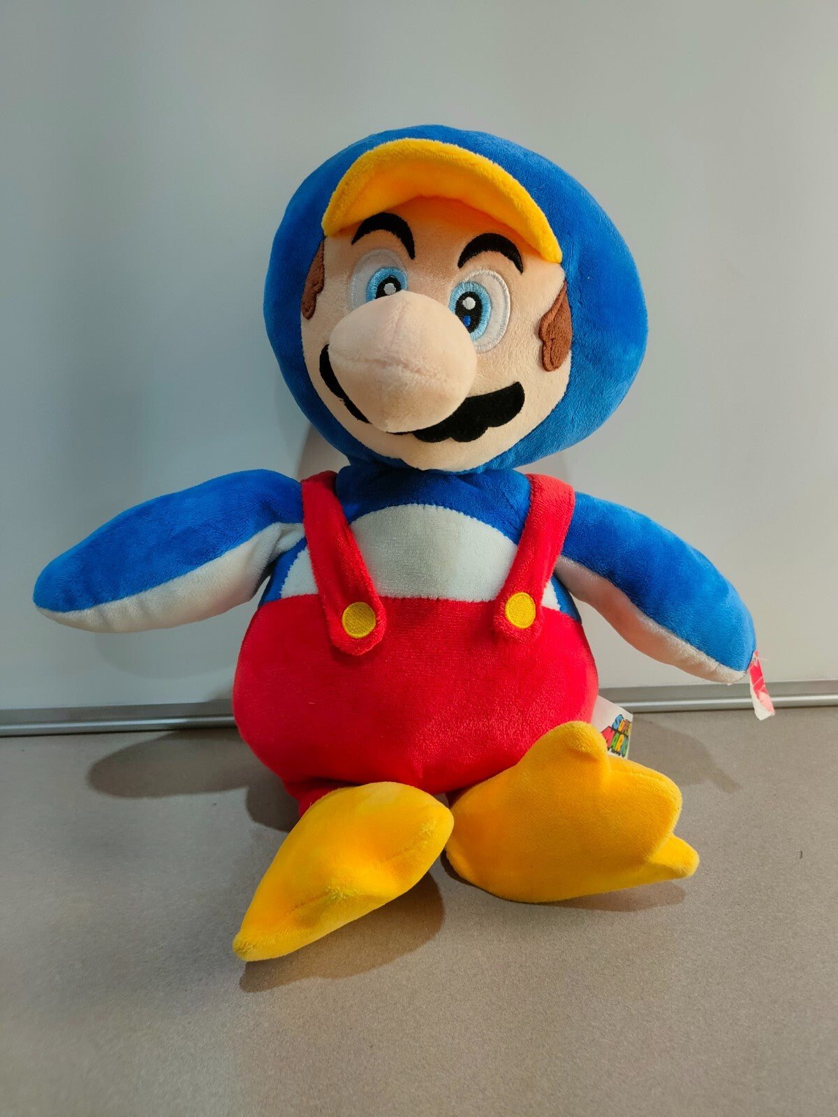 Official Nintendo Super Mario Penguin Mario Plush 12" NEW WITH TAGS