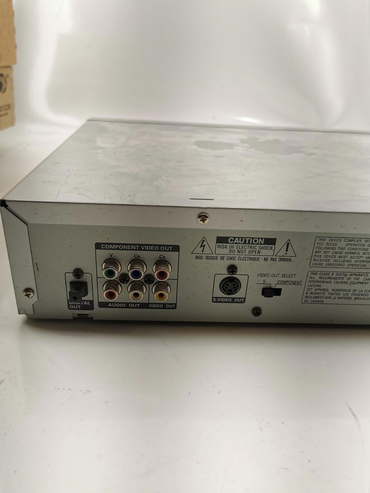 Sanyo DVD-7201 Component Digital Video DVD Player.