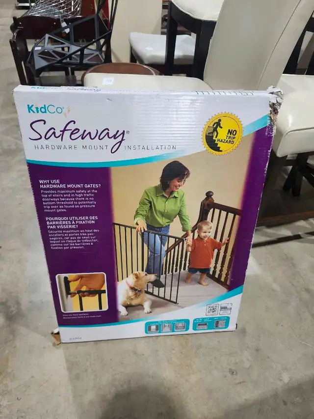 New! KidCo Safeway Gate