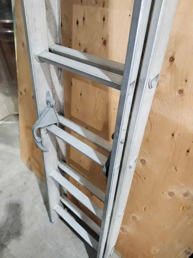 20ft Extendable Aluminum Ladder