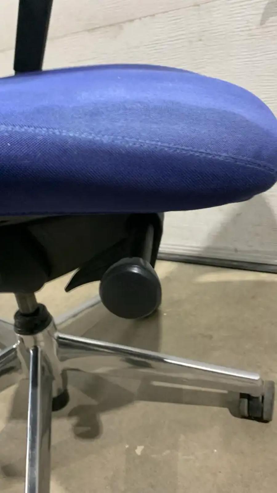 Mesh back Office Chair with Blue Seat