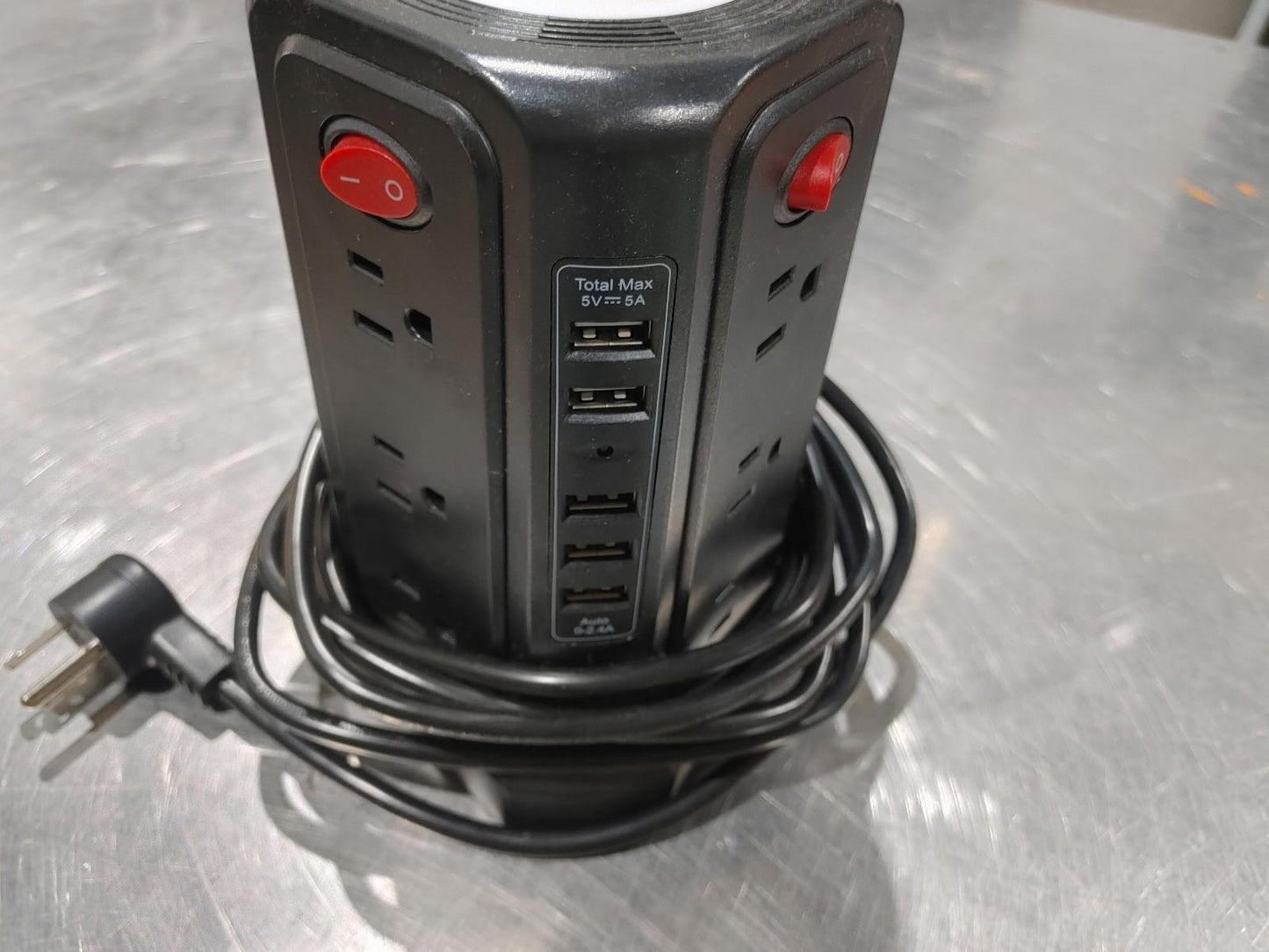 Good Condition Passus XT-U3011 120V & USB A Power Station Black Tested Working