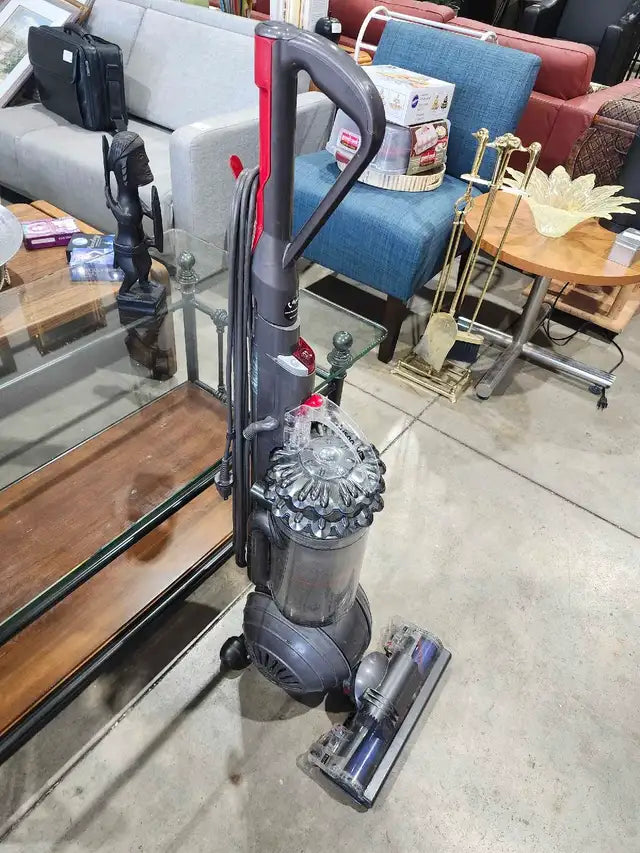 Dyson DC77