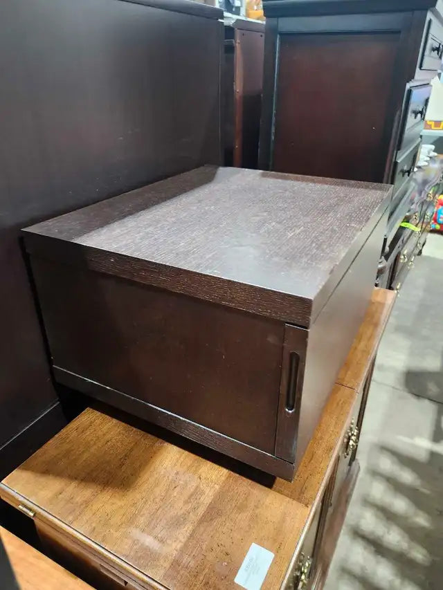 EQ3 1-Drawer Nightstand