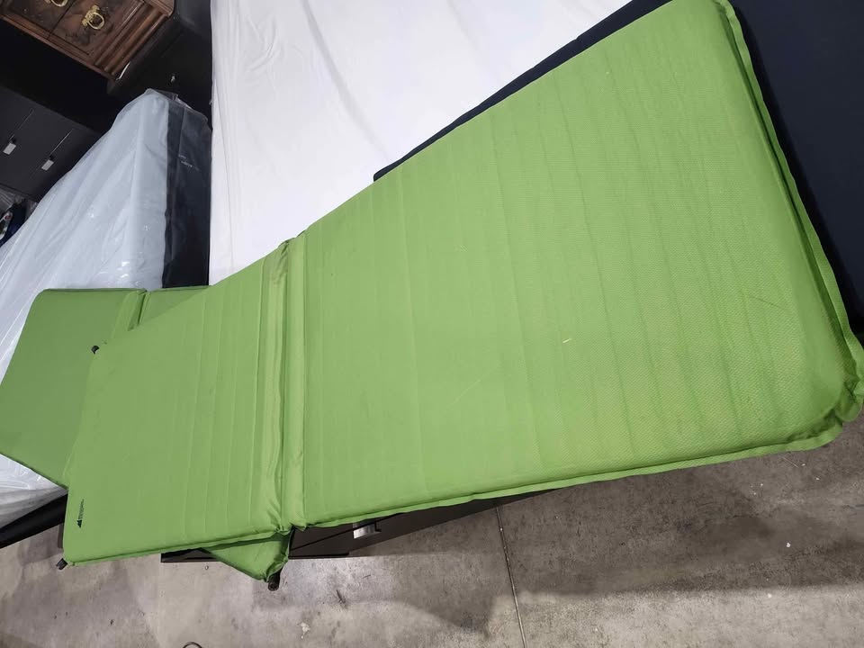 MEC Inflatable/Foam 75" Sleeping Pads - 1 Available