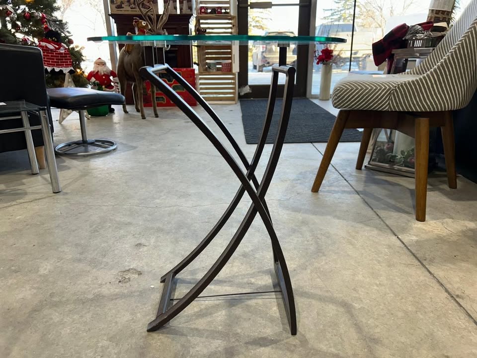 Dainolite End Table - Tempered Glass