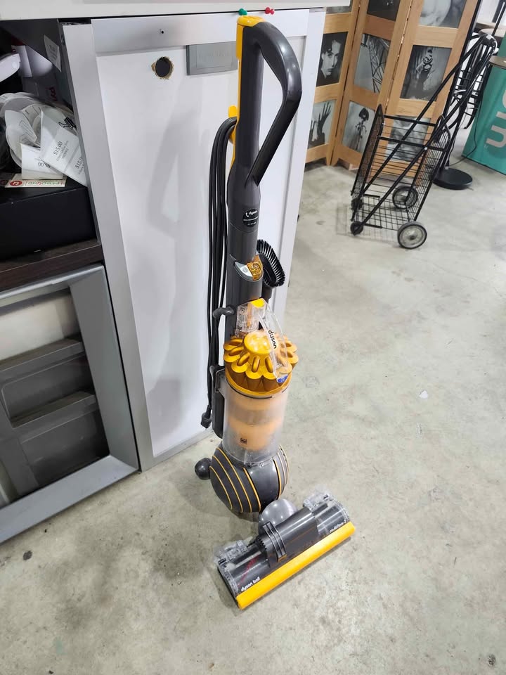 Dyson Ball Multifloor 2 Upright Vacuum