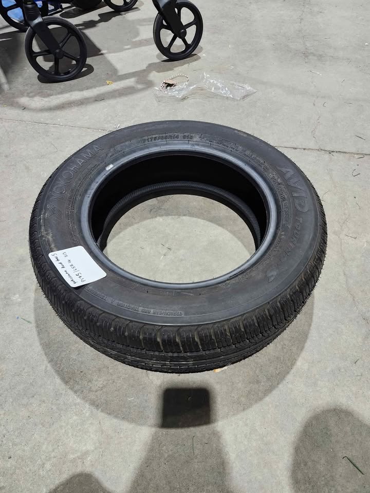 New! Yokohama Avid Tour S - P175/65R14 81S Mud/Snow Tire
