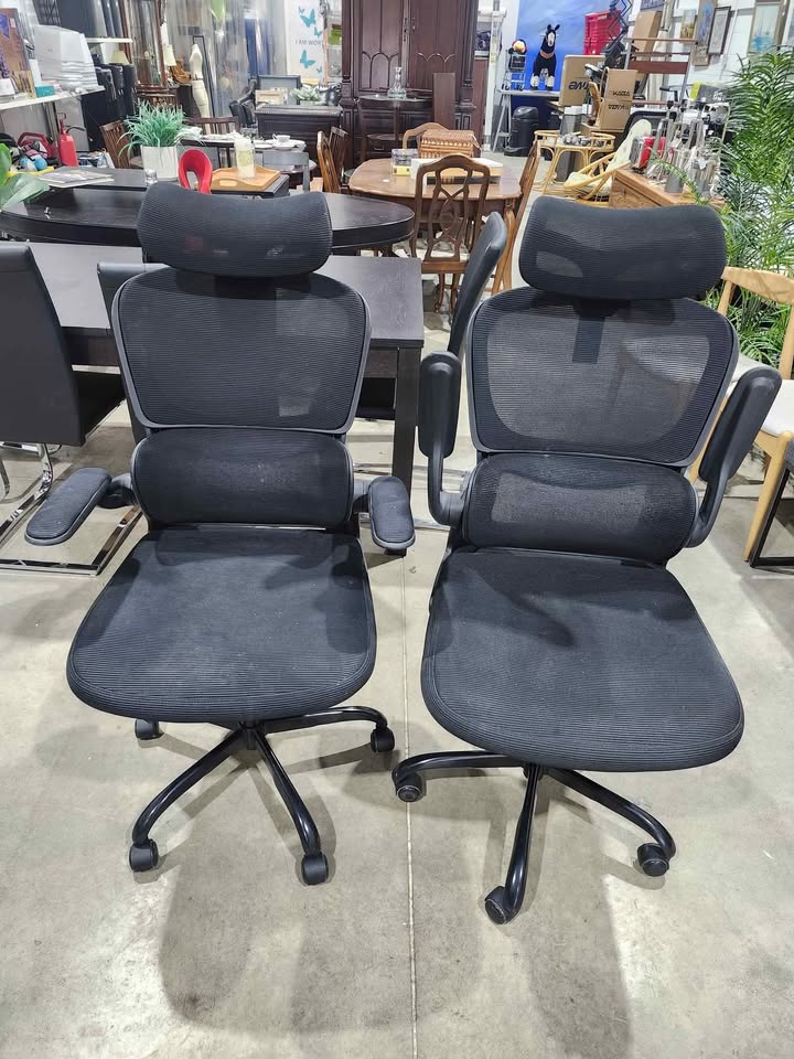 Vinsetto Ergonomic Office Mesh Chair - 2 Available