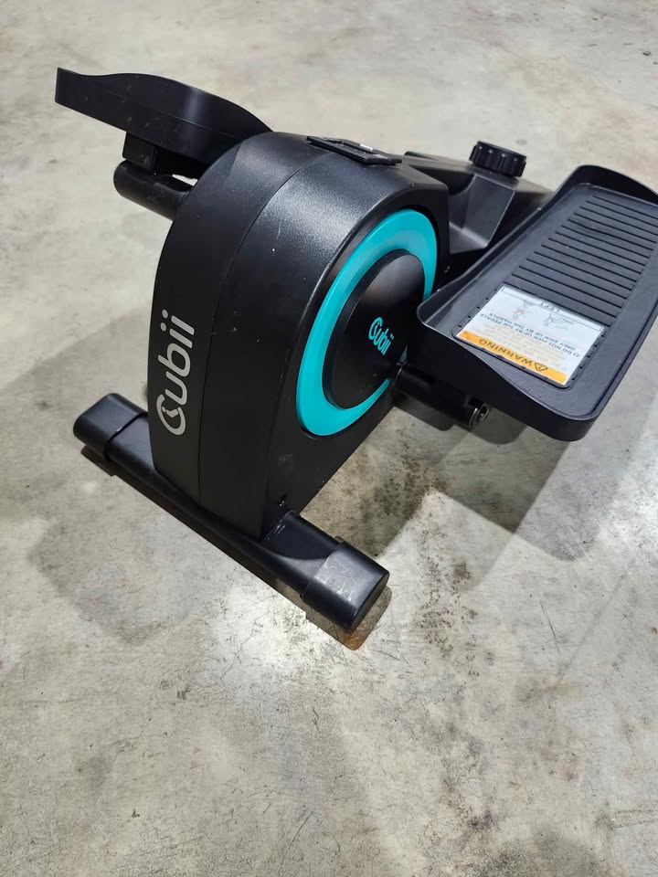 Cubii JR1 Seated Under Desk Elliptical Machine