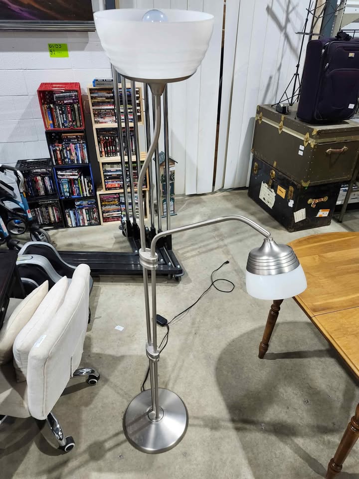 Metal Double Adjustable Floor Lamp with Dimming Features