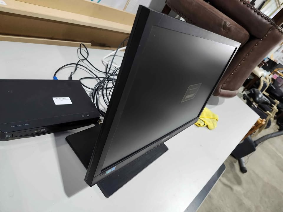 Samsung SyncMaster S24A460B 24-inch LED Monitor