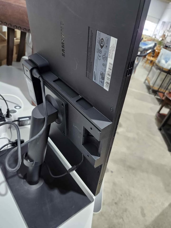 Samsung SyncMaster S24A460B 24-inch LED Monitor