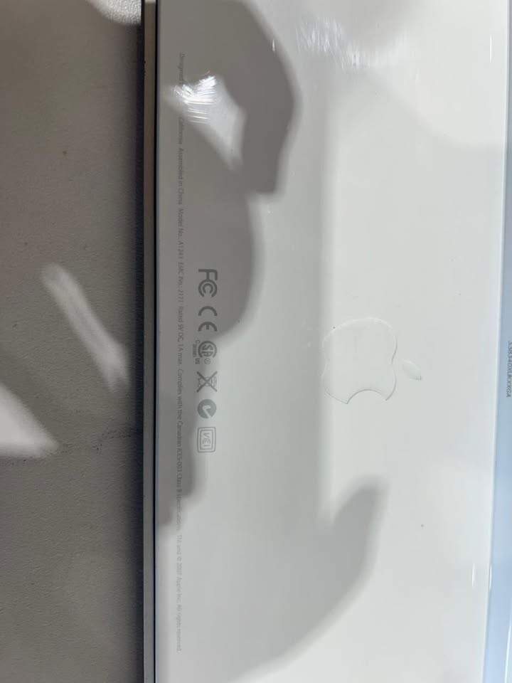 Apple Slim Wired USB Keyboard with Numeric Keypad (2007)
