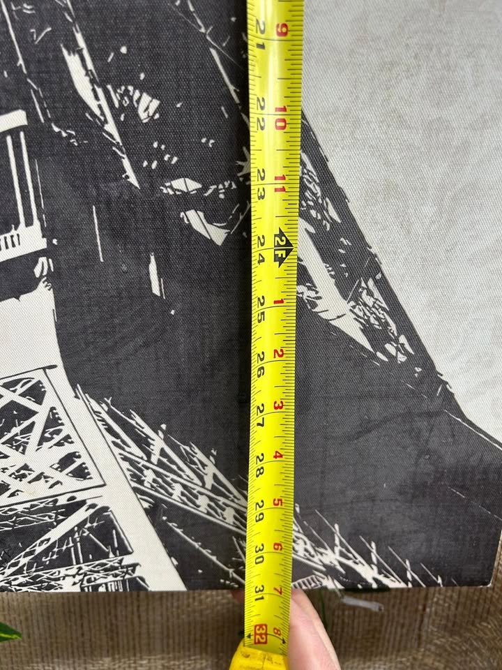 Eiffel Tower Canvas