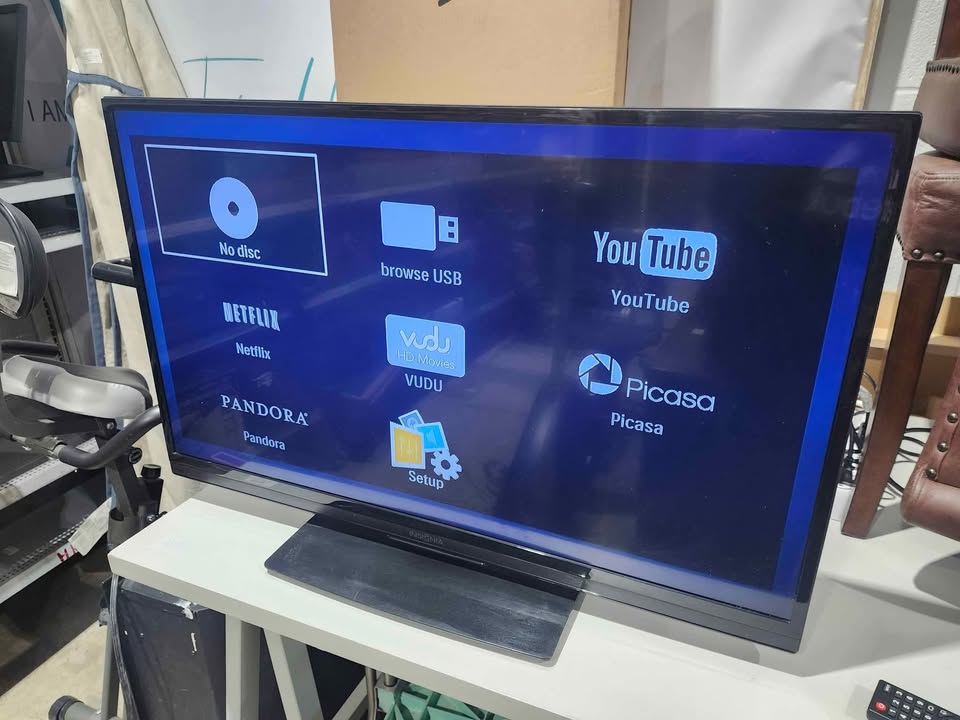 Insignia 39" LED 1080p HDTV
