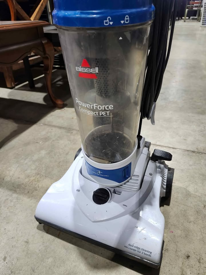Bissell PowerForce Compact Pet Vacuum Cleaner