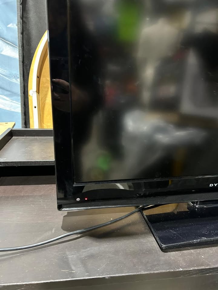 Dynex 32" LCD TV