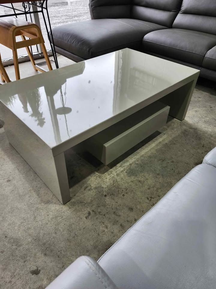 Modern Stylish Coffee Table with Hanging Drawer