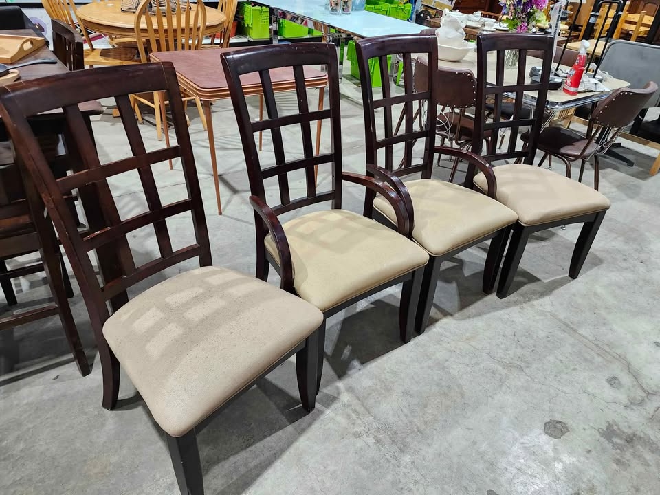 4 Dark Wooden Dining Chair Set