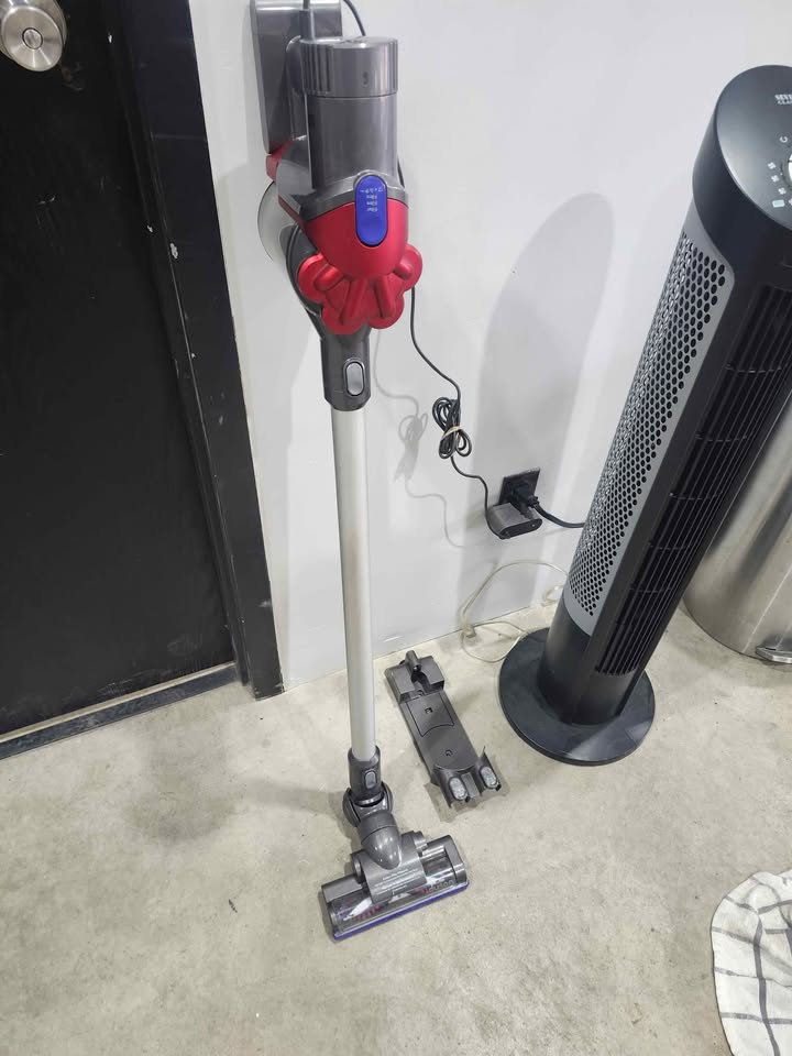 Dyson DC35 Digital Slim Multi Floor Vacuum