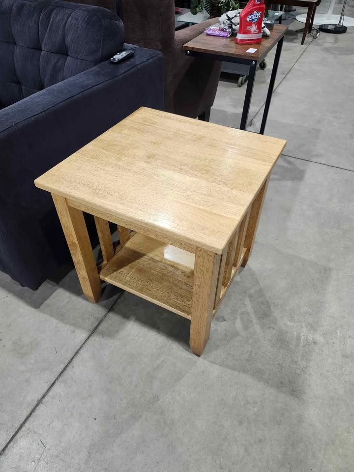 Solid Oak Mission End/Side Table