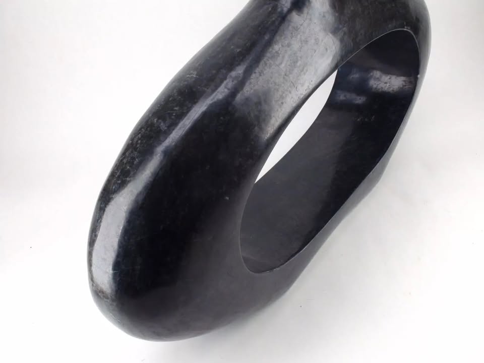 Marquis Collection Of Beverly Hills, Extra Large Art Deco Vase In Black