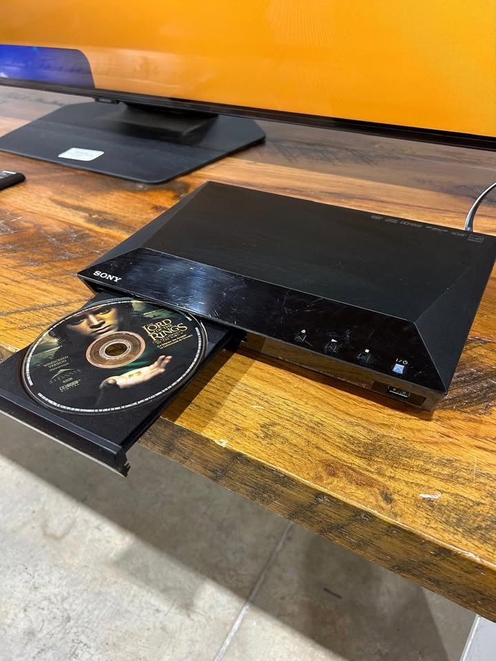 Sony BDP-BX110 Blue-Ray player (no remote)