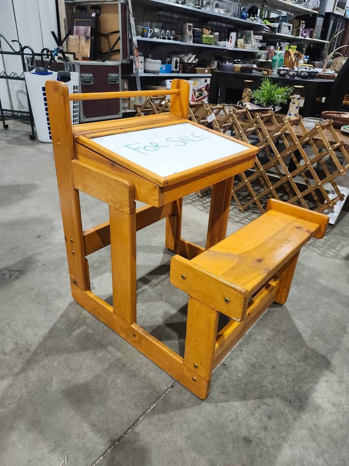 Vintage Children's Arts/Crafts School Desk