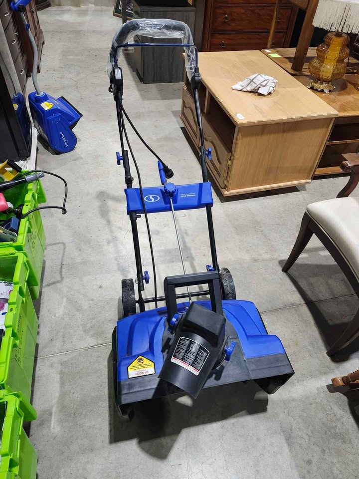 Snow Joe 21-inch - 14-Amp Electric Snow Blower