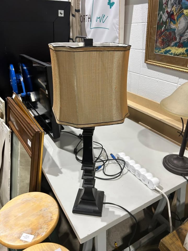 Black Table lamp - 1 available