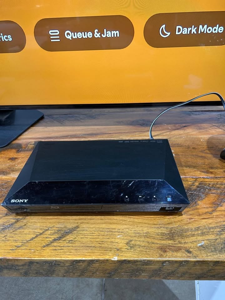 Sony BDP-BX110 Blue-Ray player (no remote)