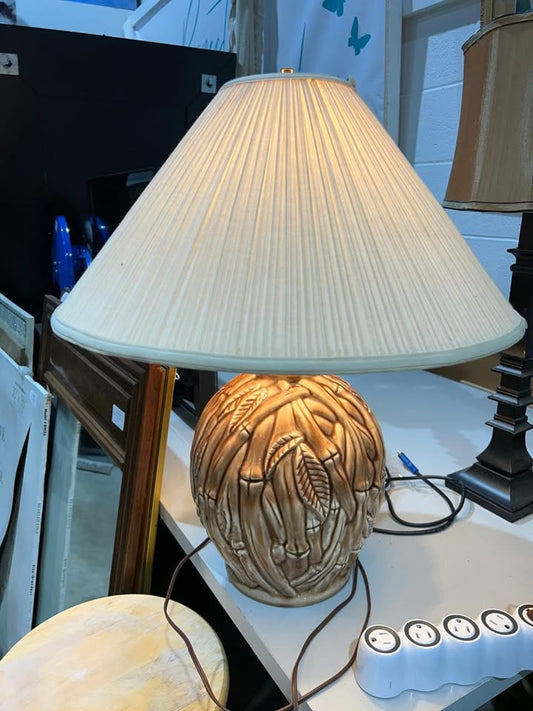 Floral/Nature design Table lamp