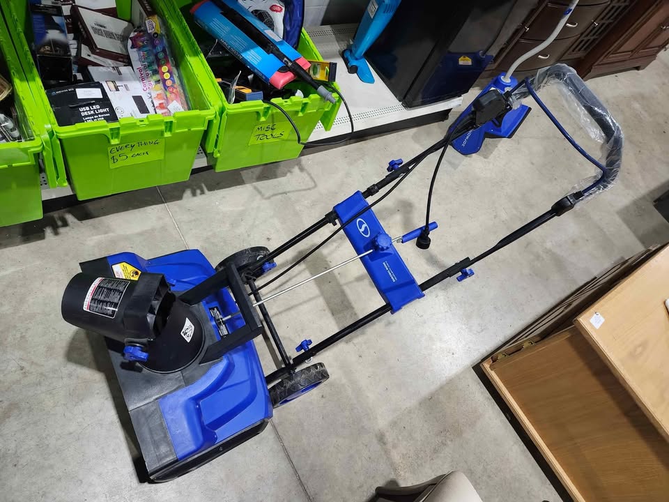 Snow Joe 21-inch - 14-Amp Electric Snow Blower