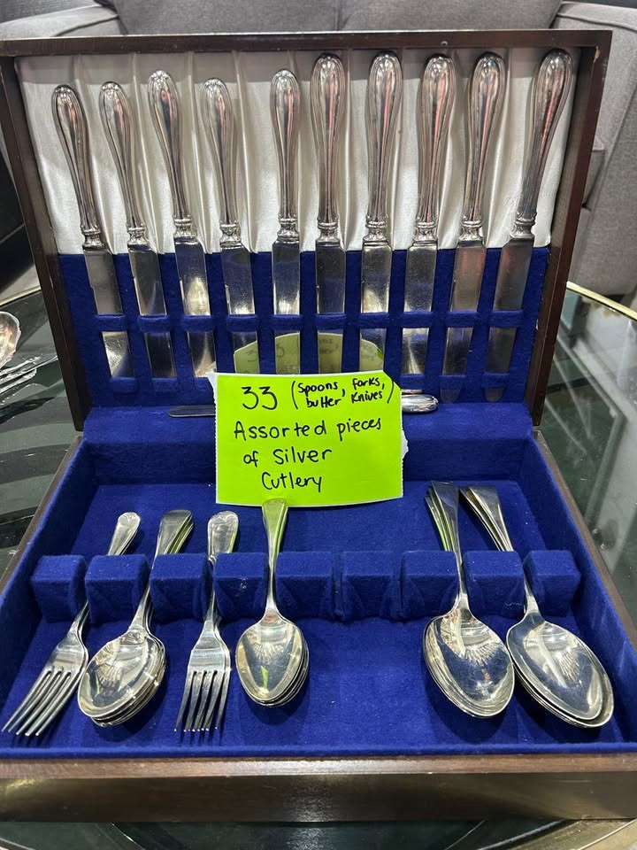 33 Assorted pieces of silver cutlery