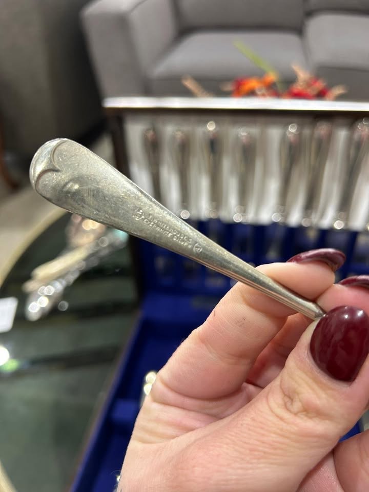 33 Assorted pieces of silver cutlery