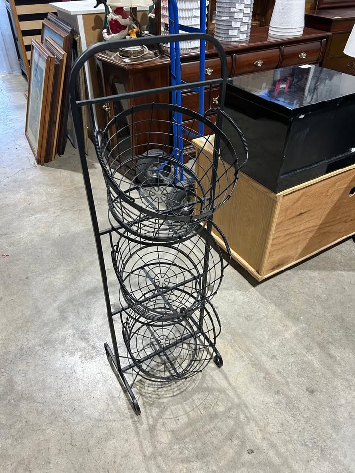 3-tier Market Baskets shelf