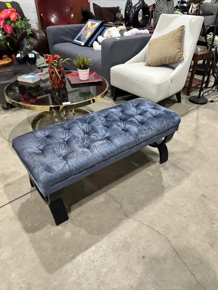 Vintage Style Blue Velvet Bench