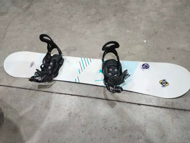 K2 Luna Woman Snowboard with Bindings - 149