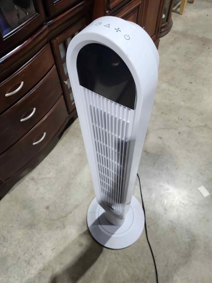 Noma Oscillating 46" Tower Fan